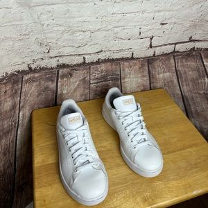 Adidas gold advantage shoes size 8 woman